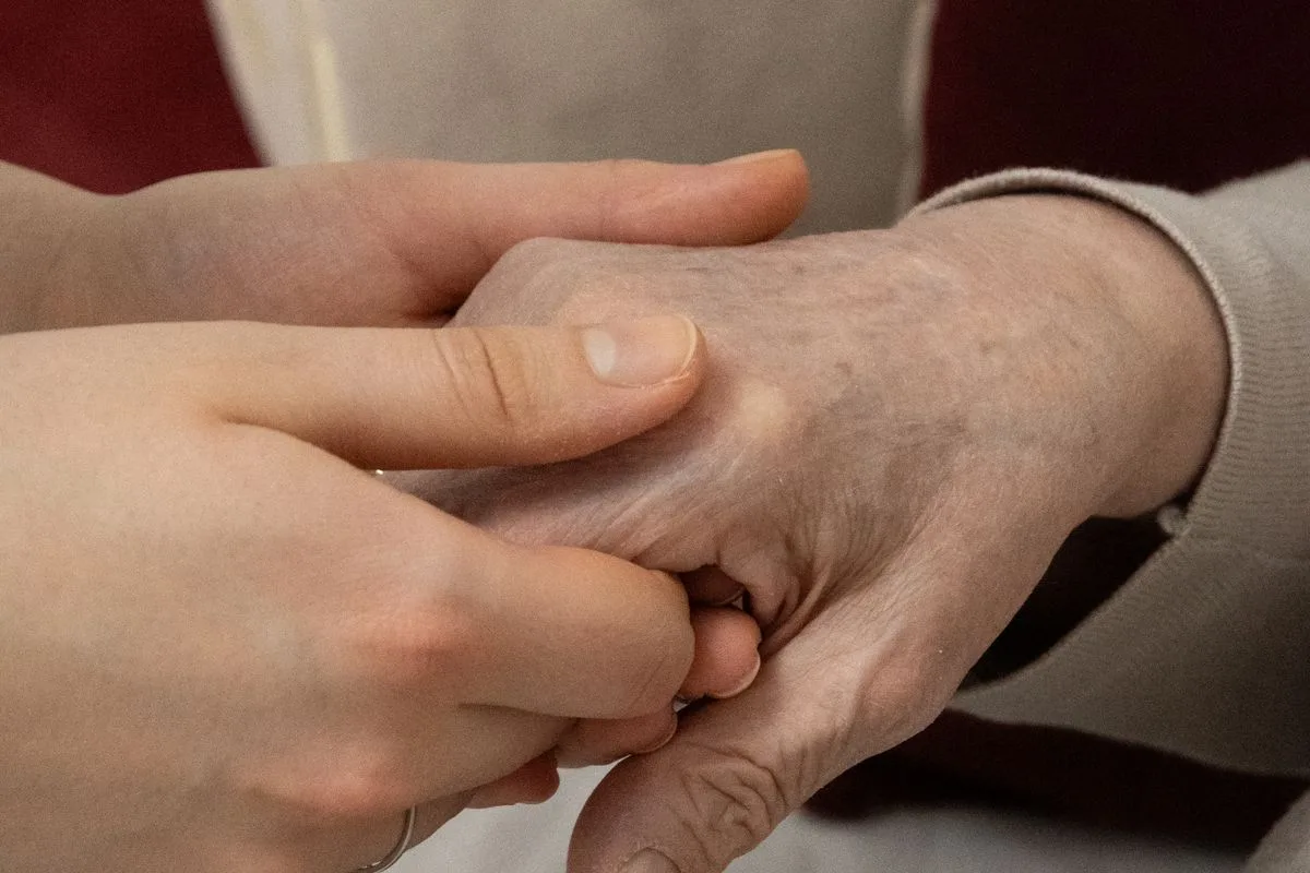 Limkolin Geriatri bakım anlayışı — yaşlı bireye şefkatli destek